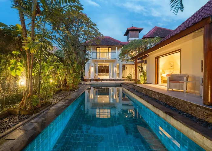 Luxury 3 Bed Villa With Pool In Great Location With Beachfront Spa Access