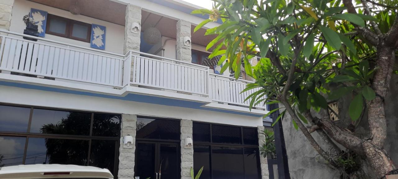 Turtle Island Homestay *