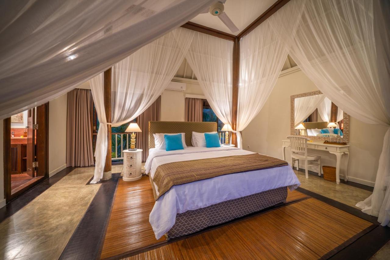 Luxury 3 Bed With Pool In Great Location With Beachfront Spa Access Villa
