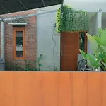 Andewi Guest House Denpasar Redpartner - Minimum Stay 30 Nights