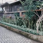 Kubu Indah Homestay Near Sindhu Beach