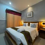 Kubu Indah Homestay Near Sindhu Beach