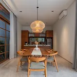Casa Sachi & Casa Halona
