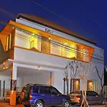 Oxy House Bali