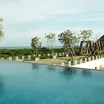 Harrads Hotel And Convention
