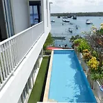 Villa Tepi Segara