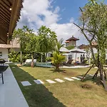 Villa Deh Simba