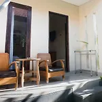 Blanjong Homestay By Ecommerceloka
