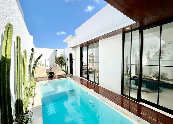 2Br Villa The Three Cactuses Stylish Mediteranian 5Mins To Sanur Beach