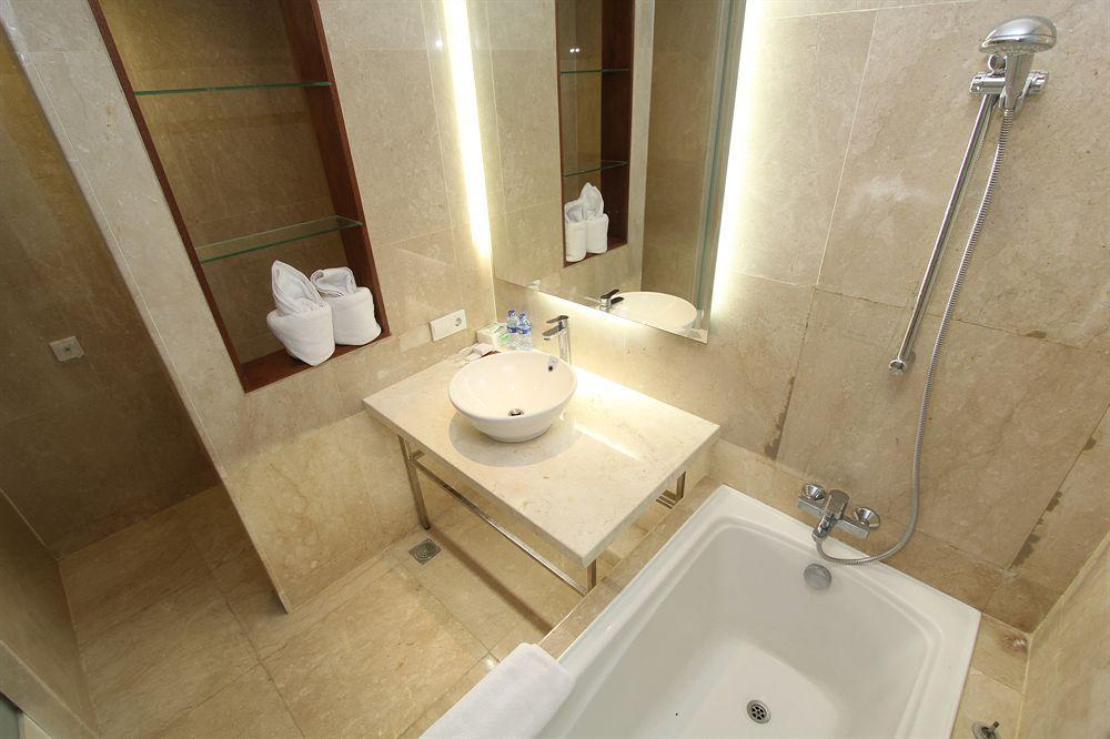 Hotel Harrads And Convention Sanur (Bali)