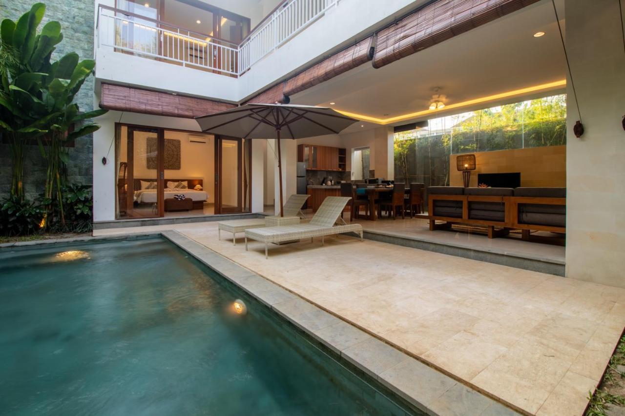 Sayang Vii Villa *