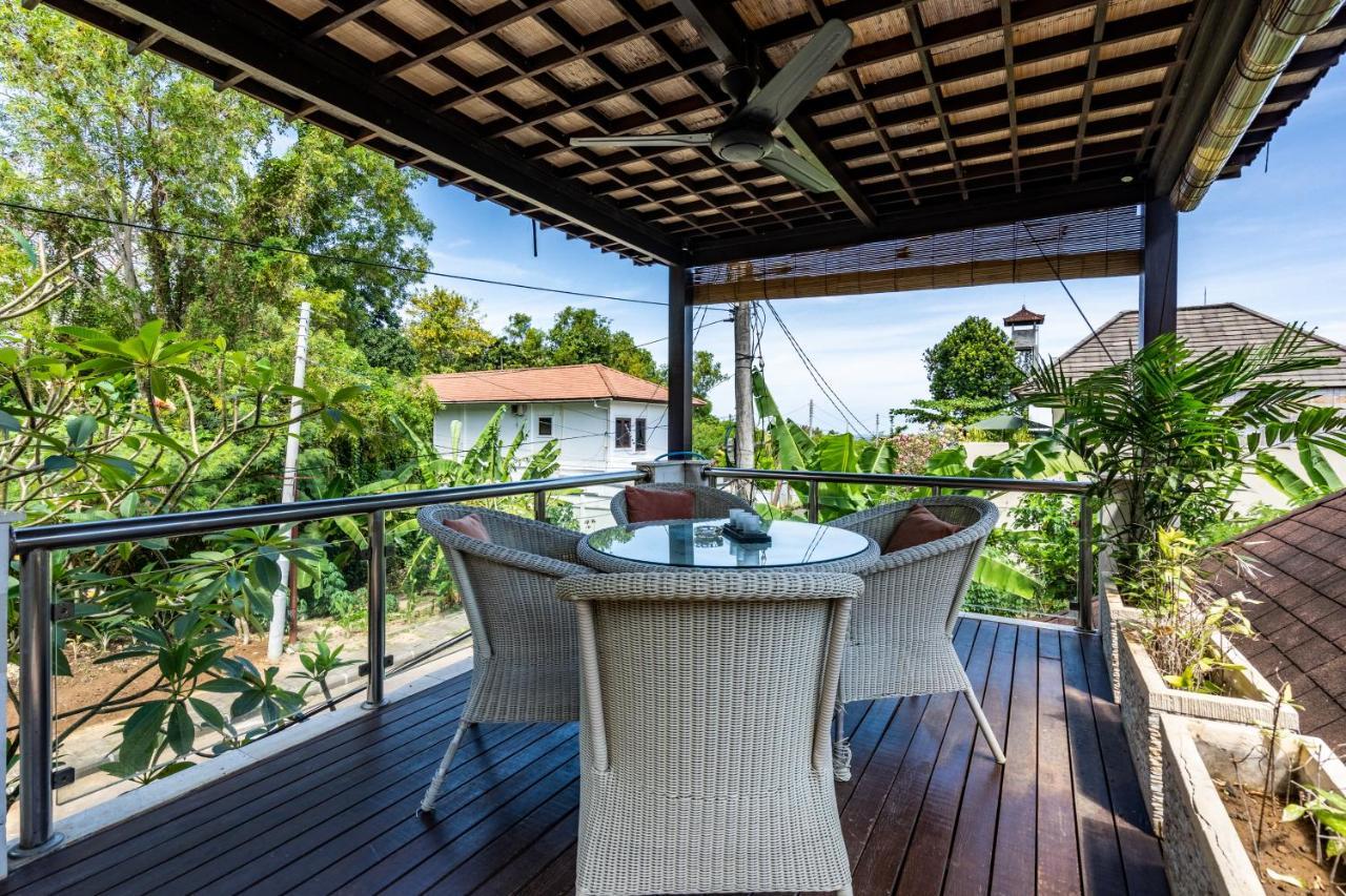 Anedda Merta Sari * Sanur (Bali)