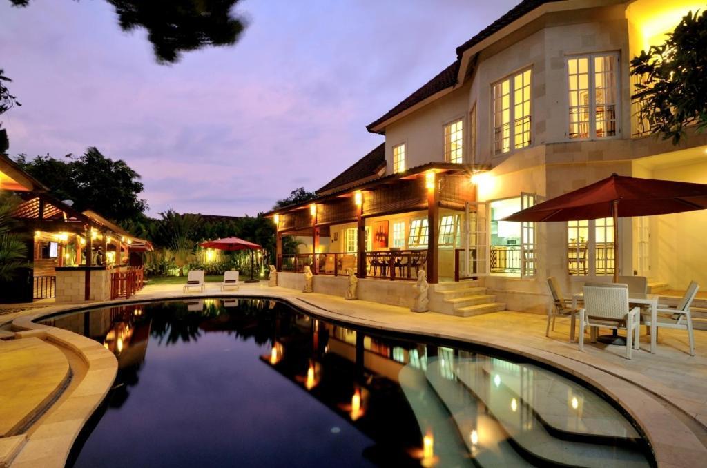Palm A Paradise For Families And Friends In Sanur (Bali)