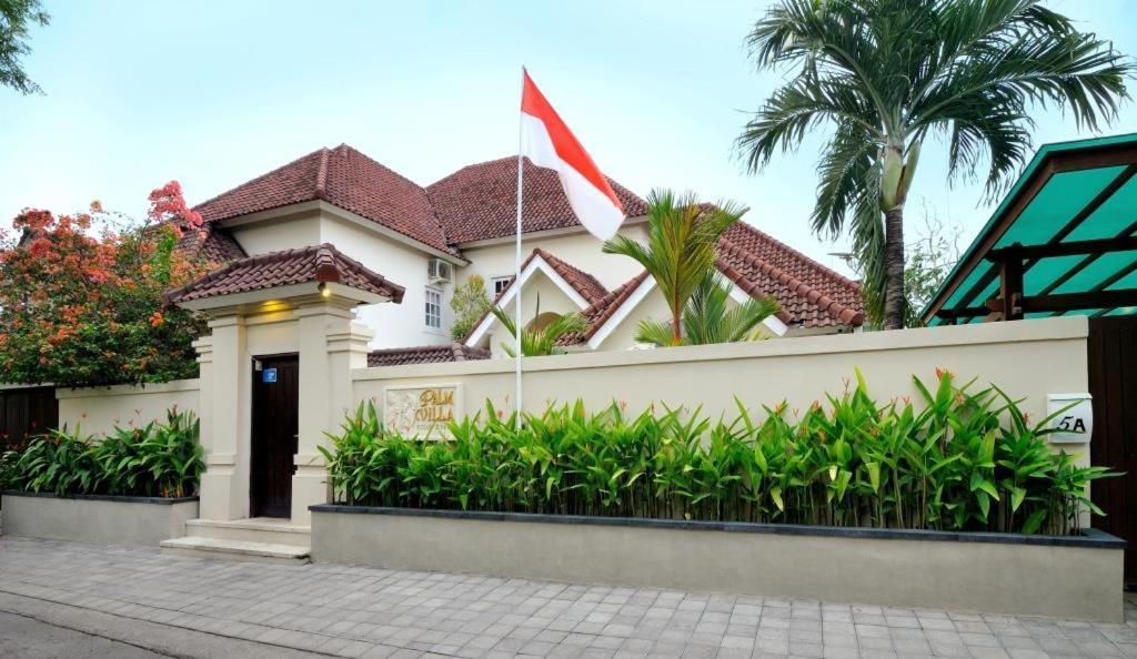 Palm A Paradise For Families And Friends In * Sanur (Bali)