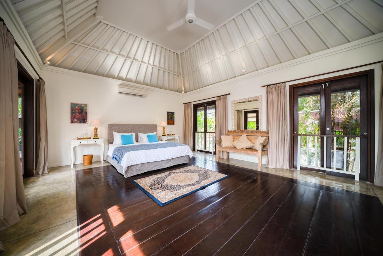 Villa Luxury 3 Bed With Pool In Great Location With Beachfront Spa Access *