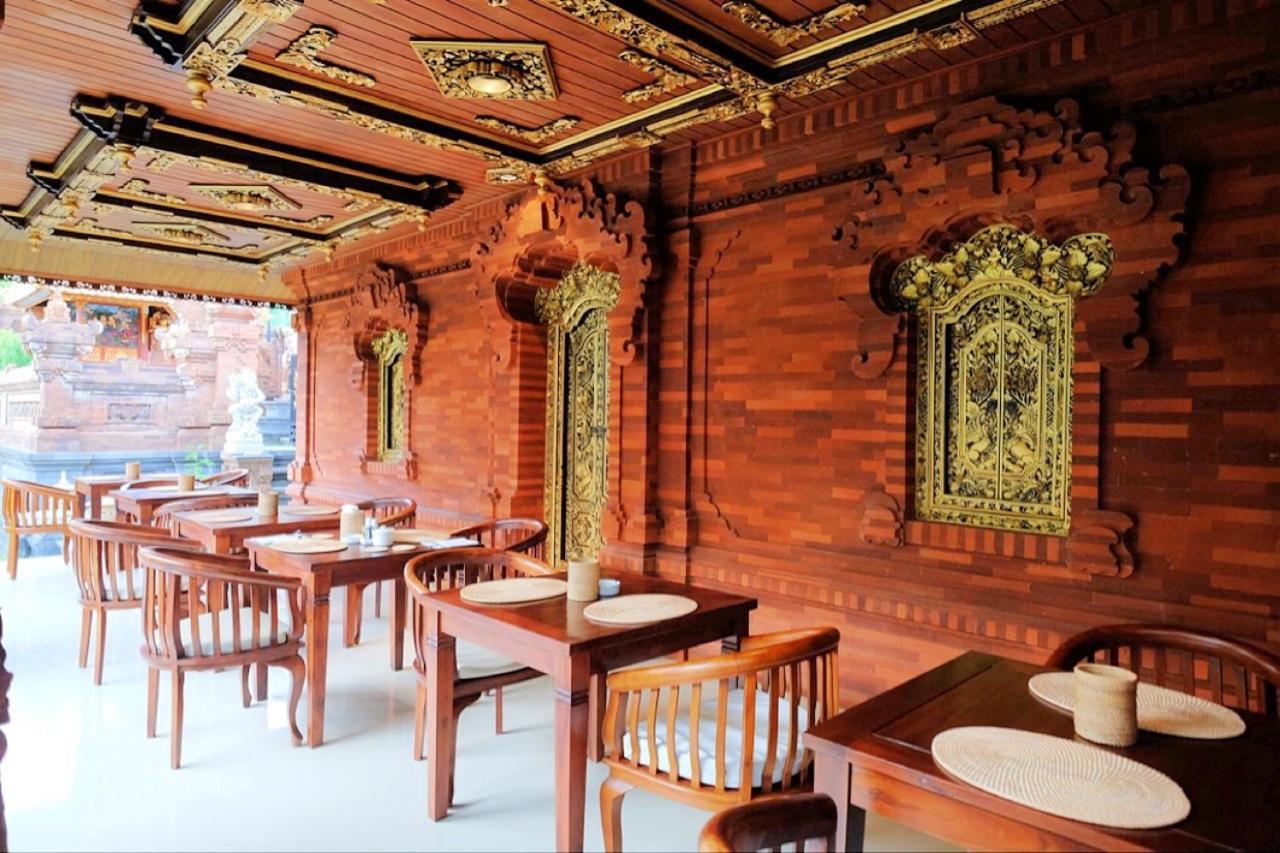 Kayu Sugih Palace Guest house *