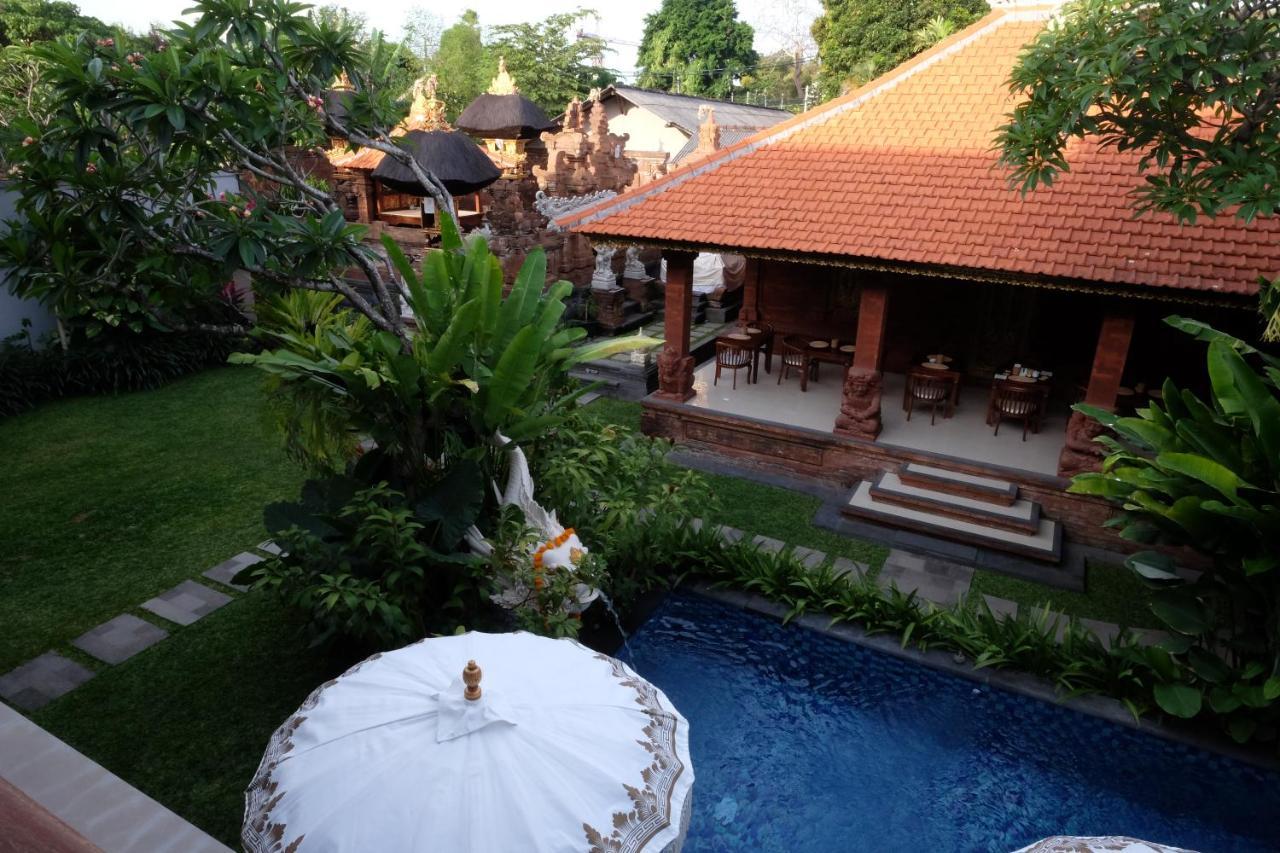 Kayu Sugih Palace