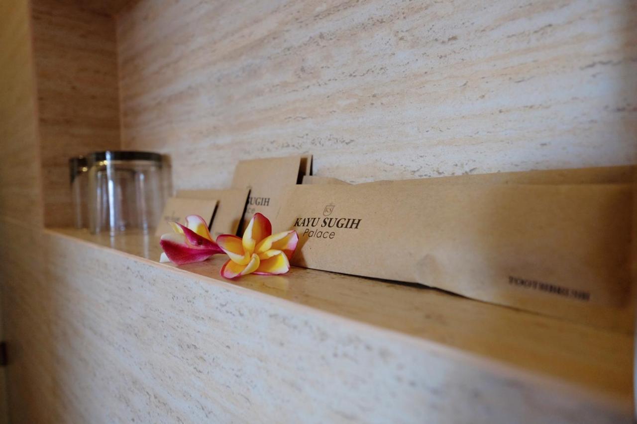 Kayu Sugih Palace Guest house *