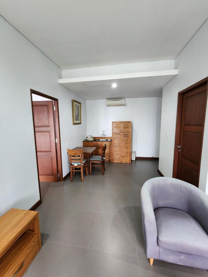Nelayan Bay Apartment *