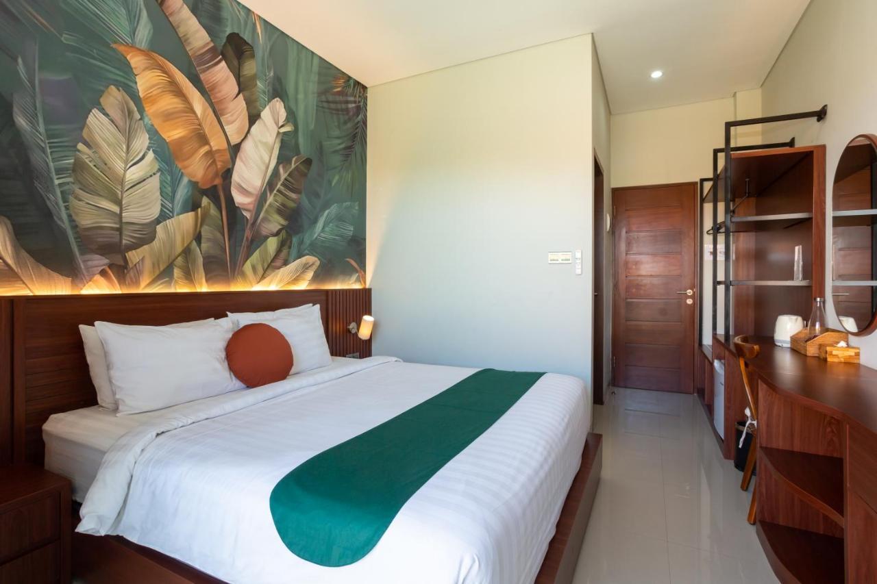 Cove Ransha Hotel