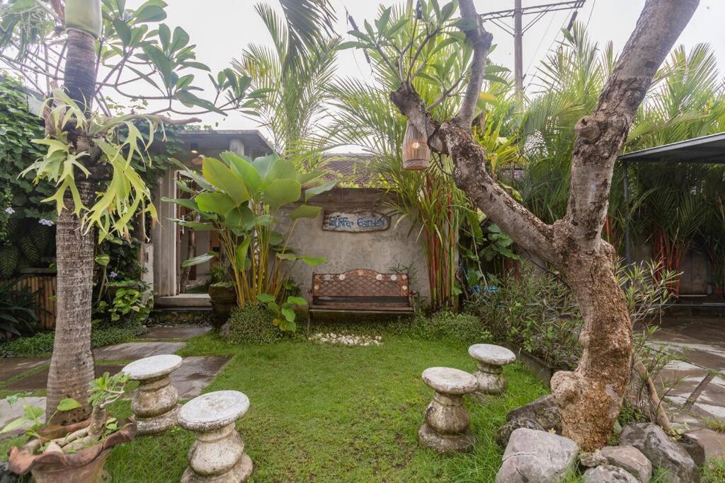 Surfer Garden