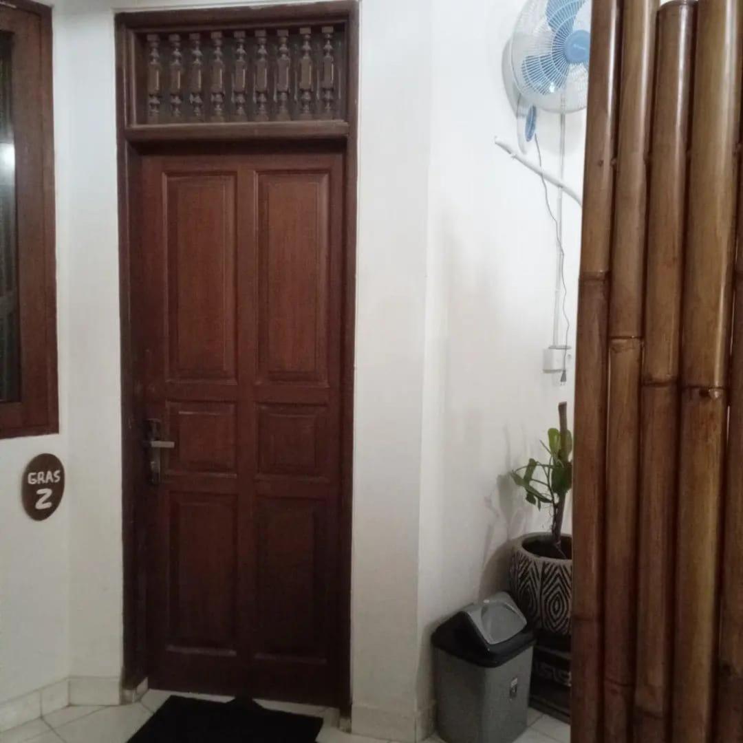 Lestari Homestay *
