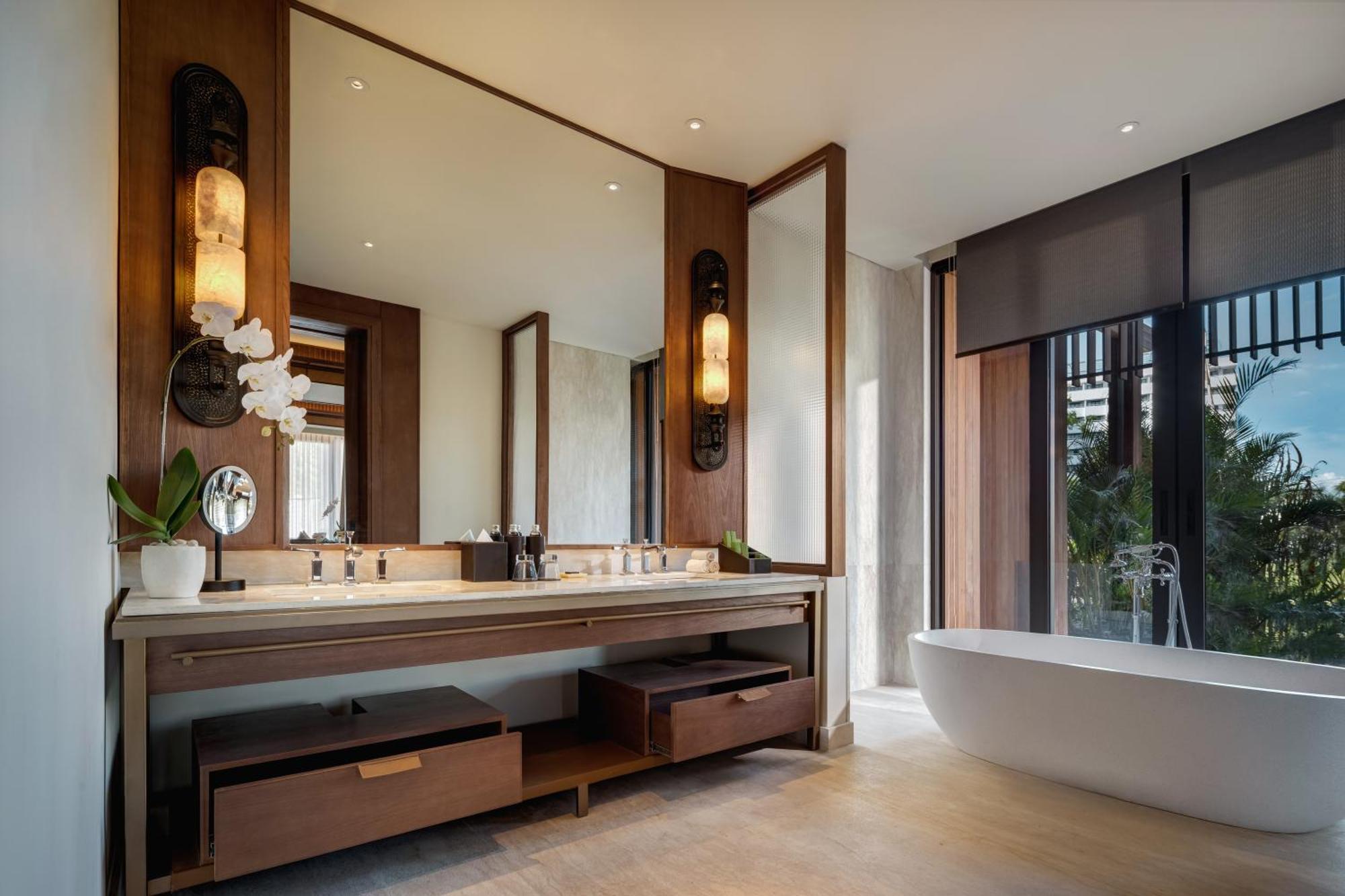 The Meru 5* Sanur (Bali)