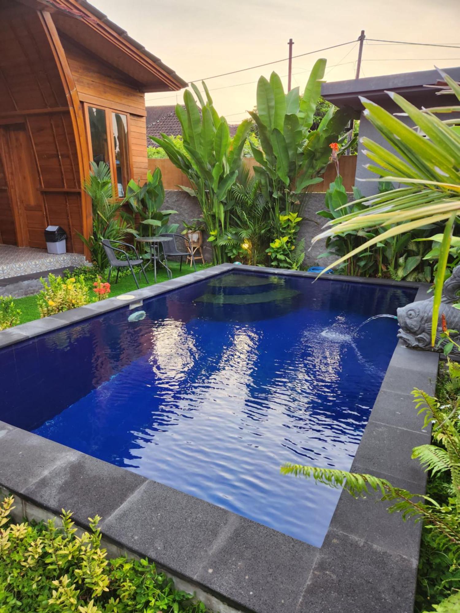 The Jineng,s Guest house *