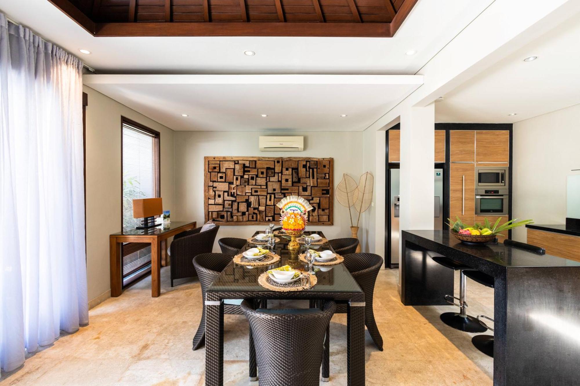 Kejora Beachfront Estate - Luxurious Seven Kejora Villa