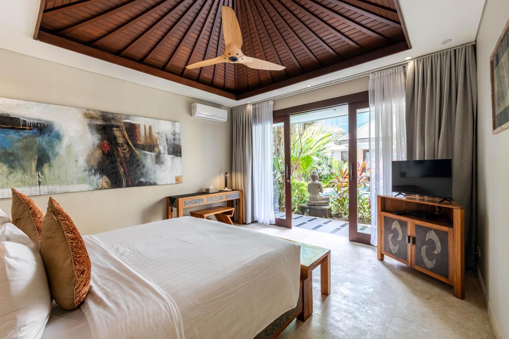 Kejora Beachfront Estate - Luxurious Seven Kejora Villa *