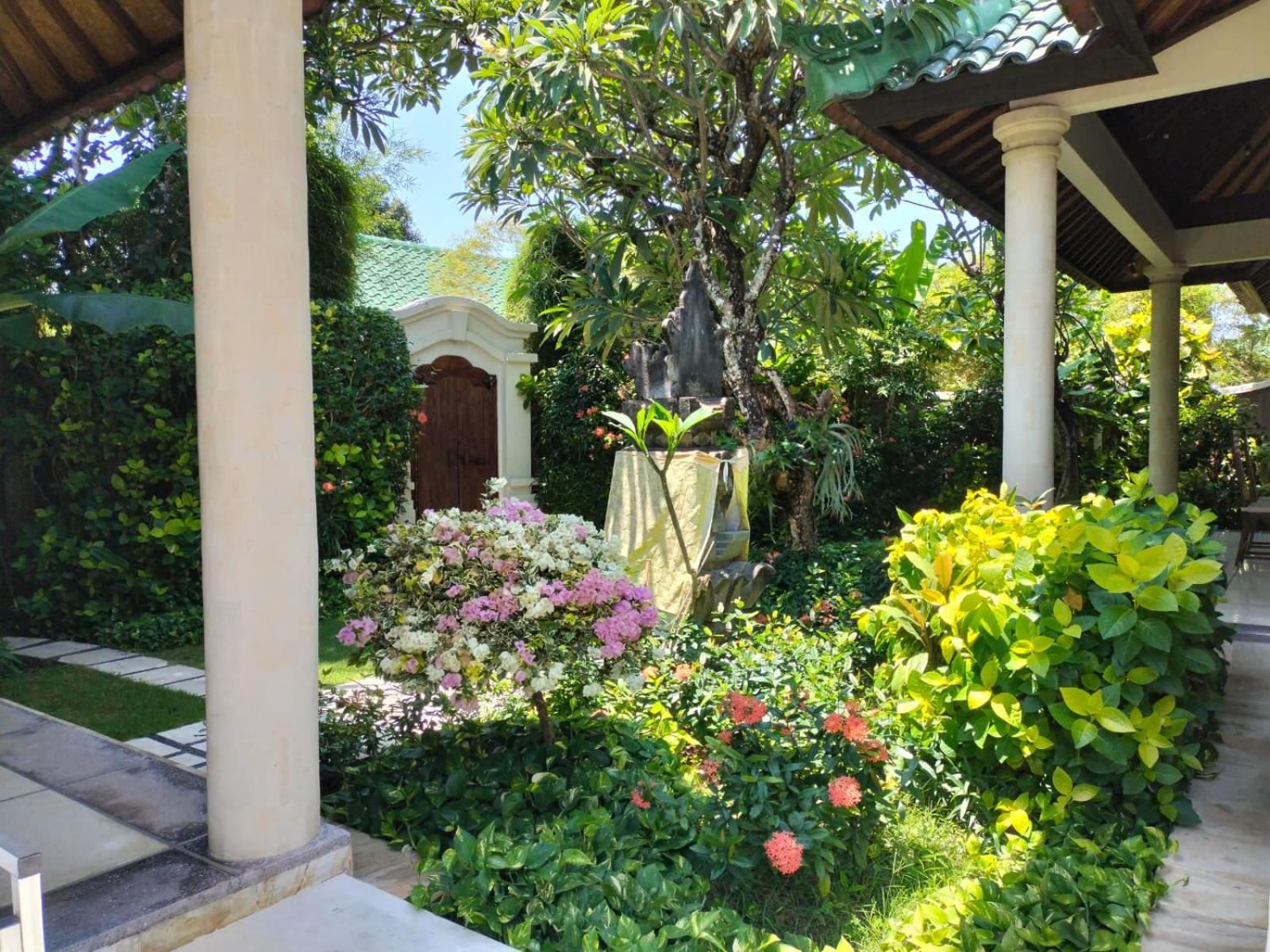 Frangipani Villa *