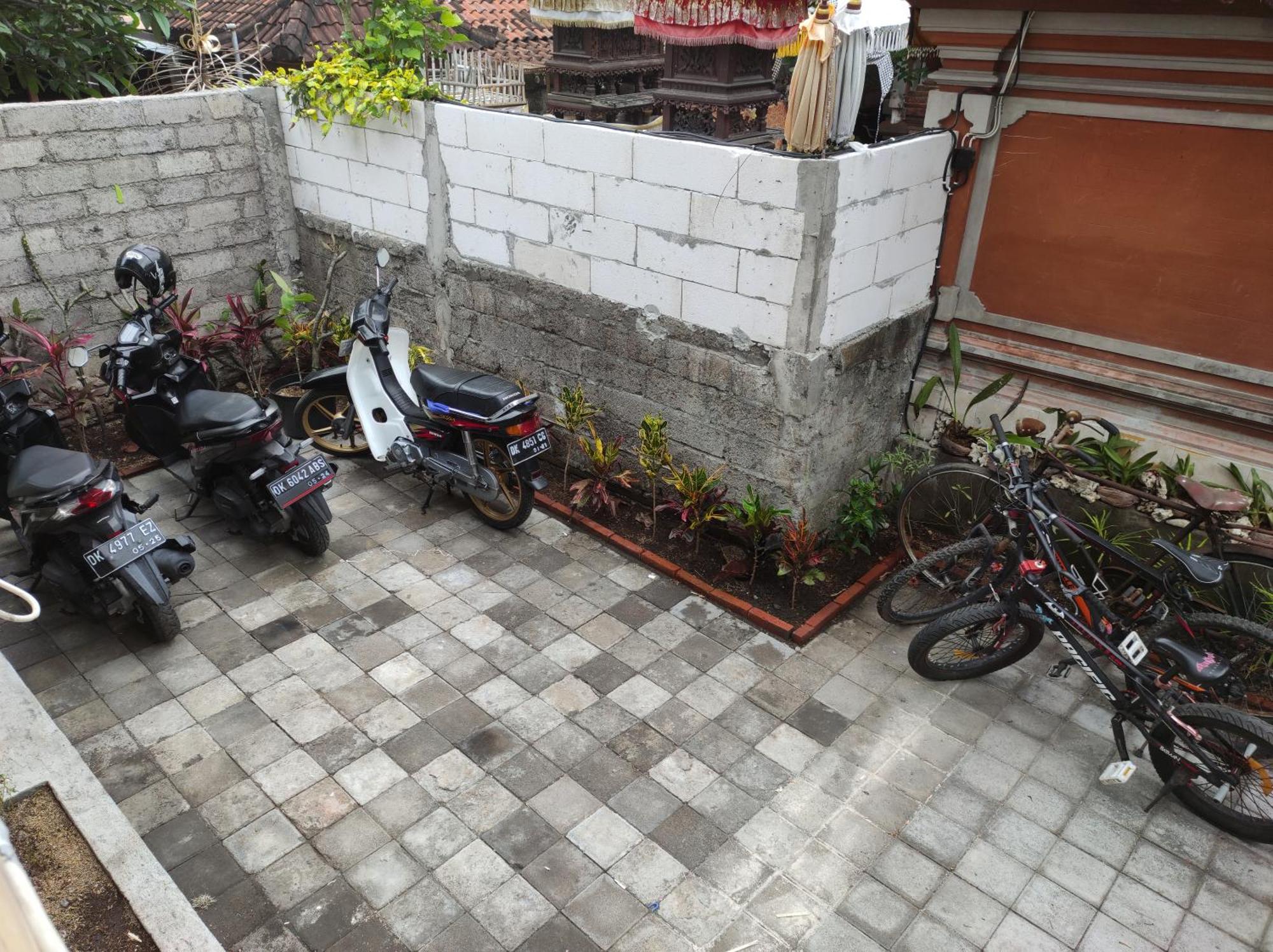 Guest house Kubu Di-kayla's