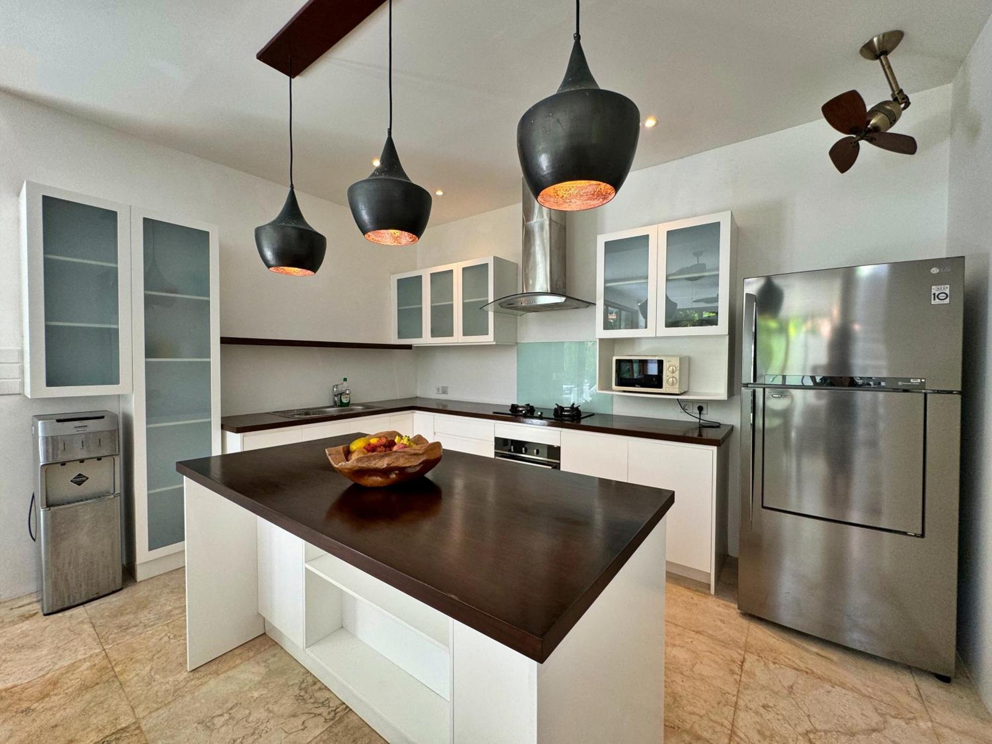 Villa 2-br In Mins Walk To The *