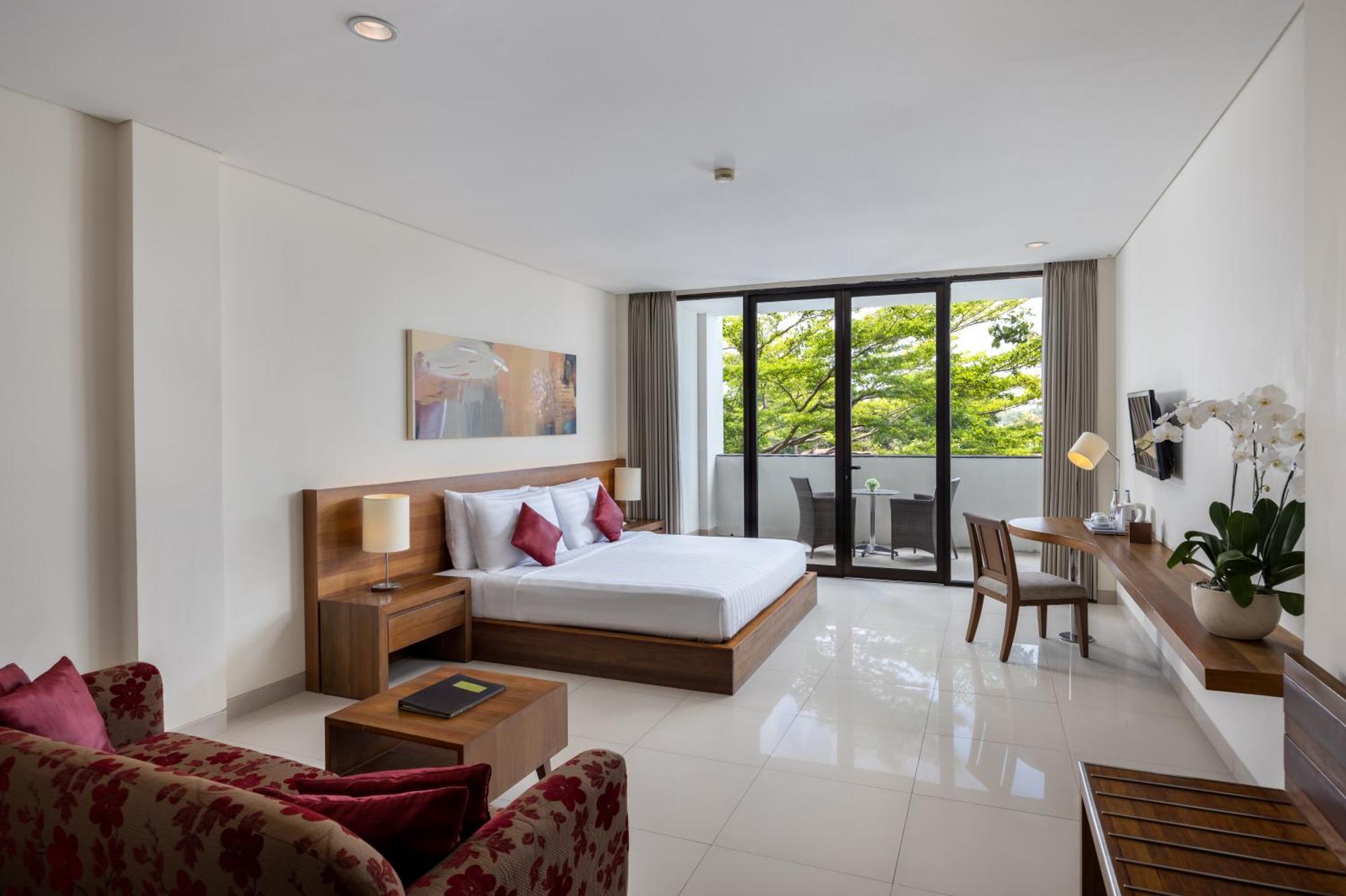 Hotel Taksu 4*