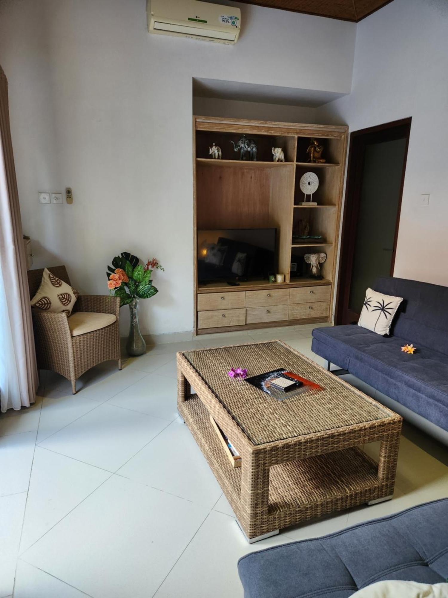 Taman Kesari Villas *