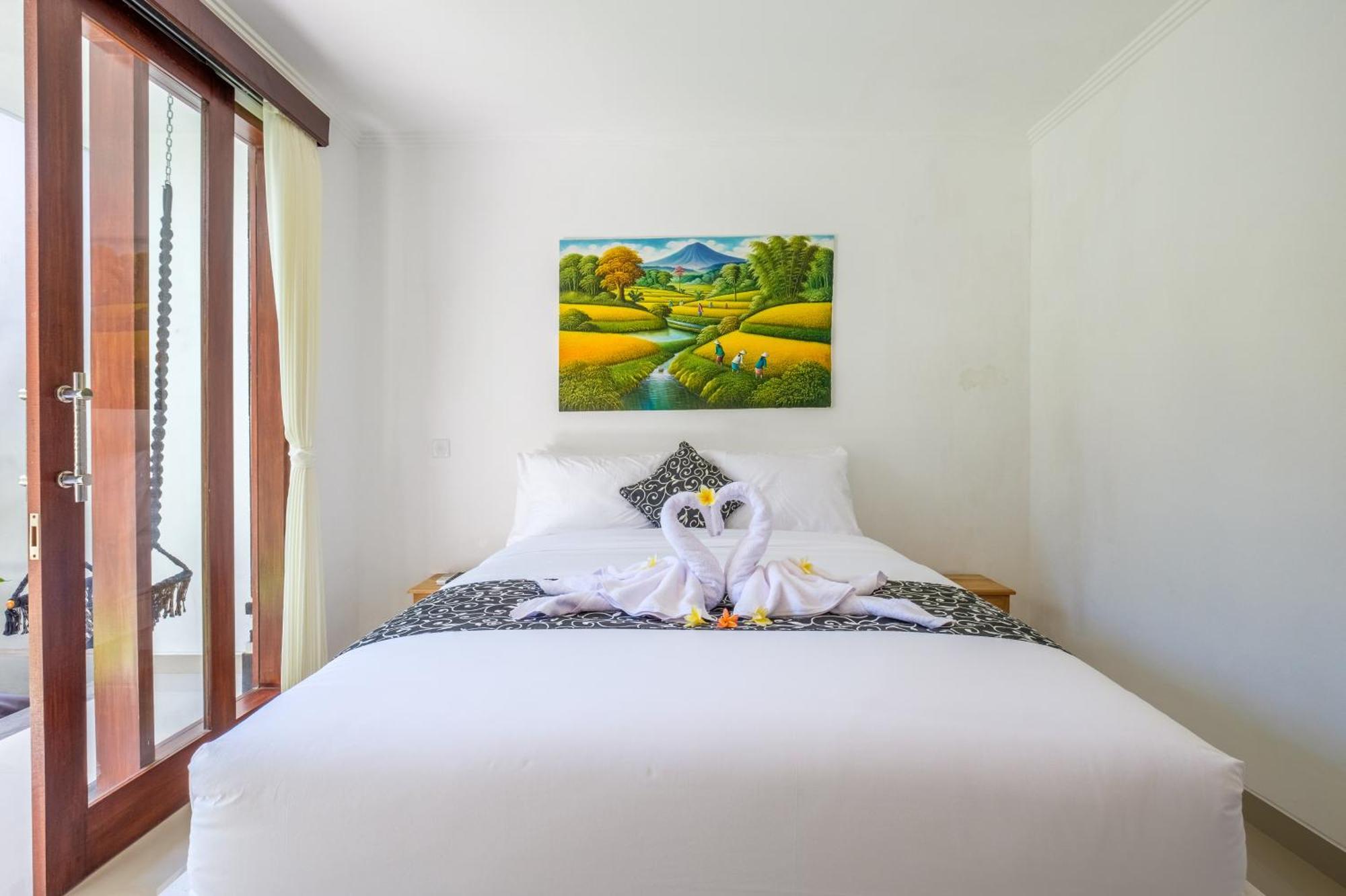 The R Sinabung - Comfort Near The Apartment