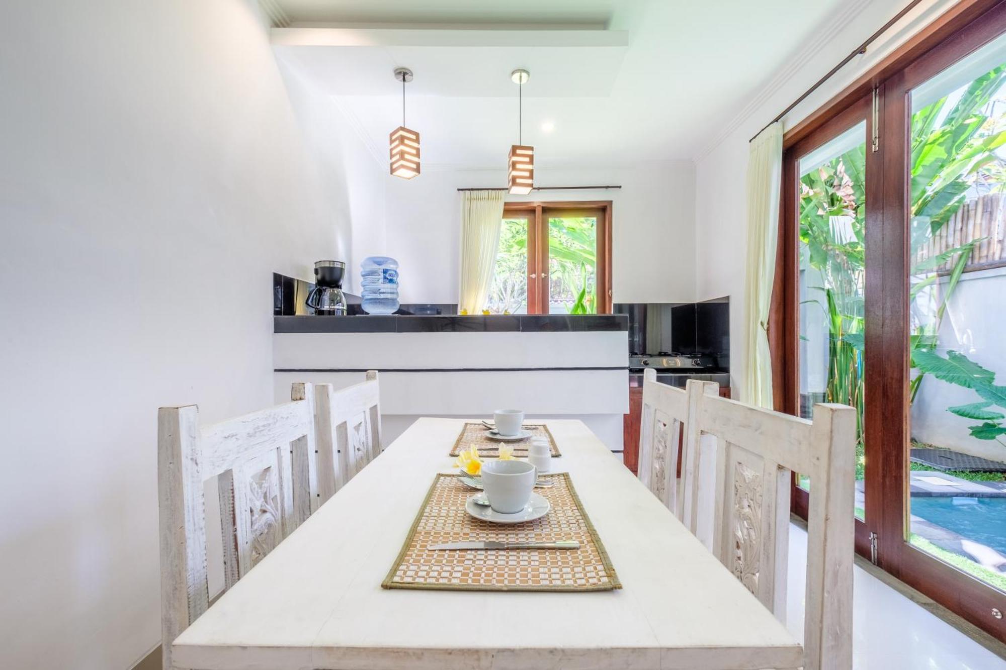 The R Sinabung - Comfort Near The Apartment