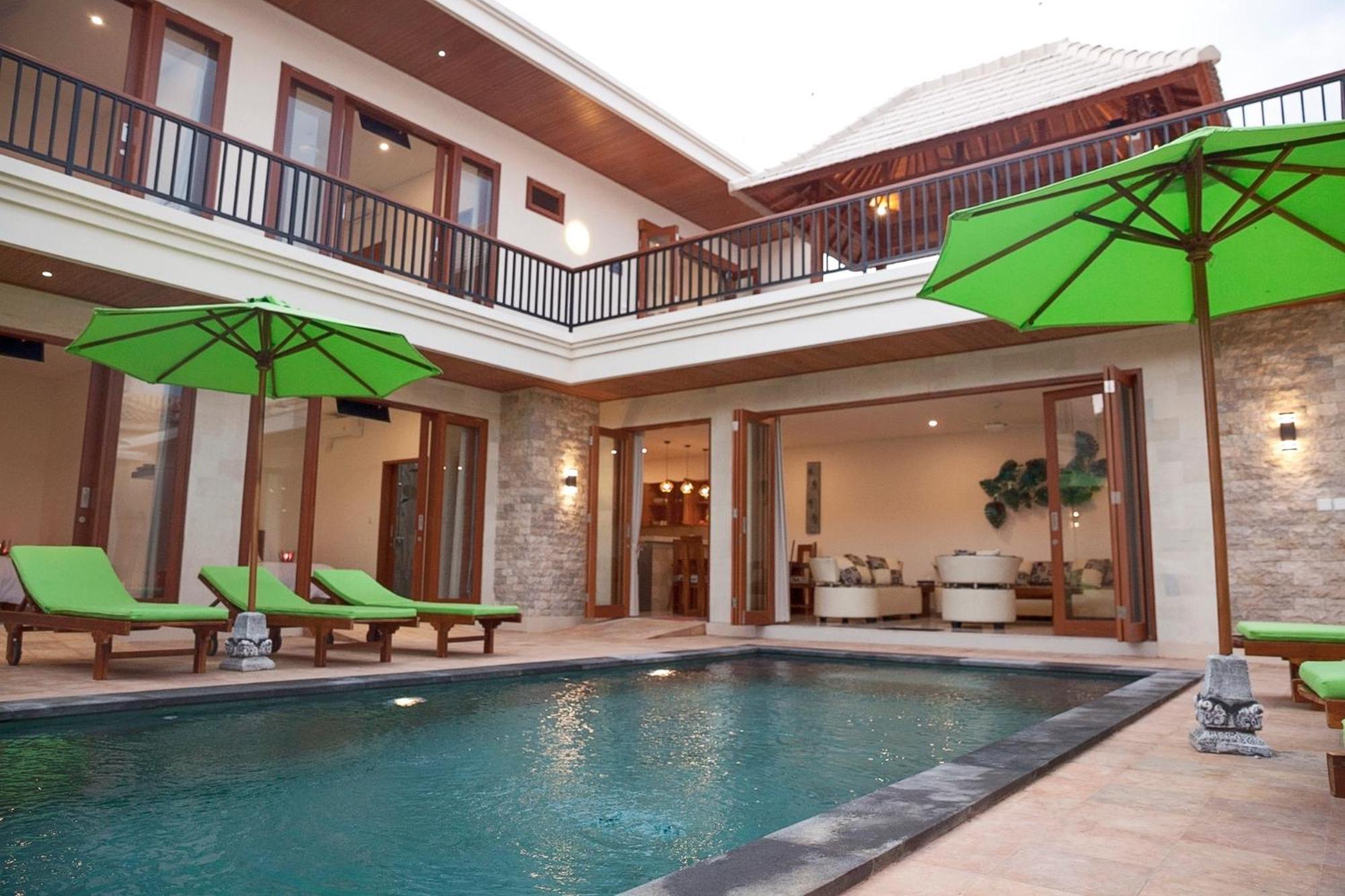 Pineapple Villa