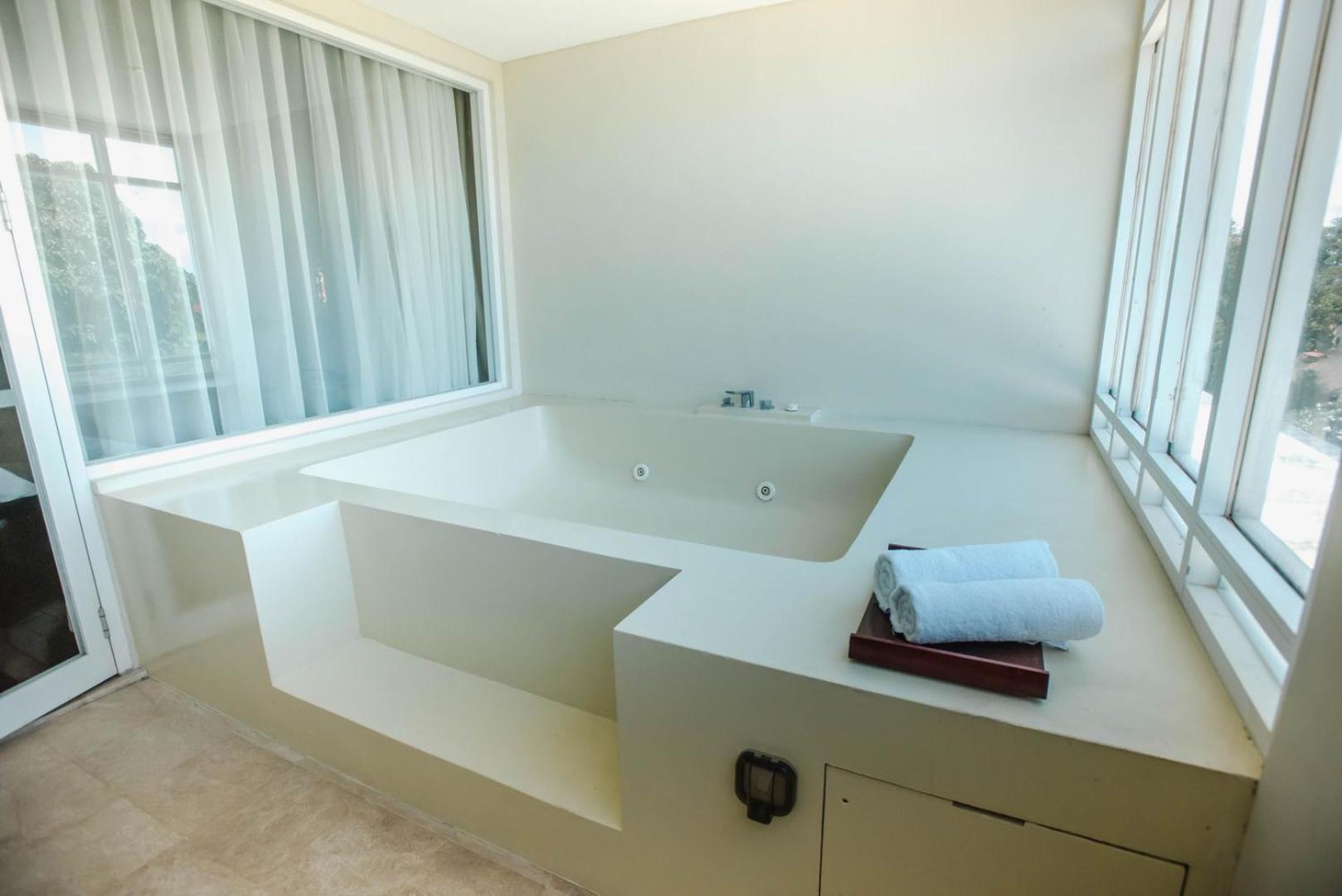 Resort Sanur Resort Watujimbar 4*