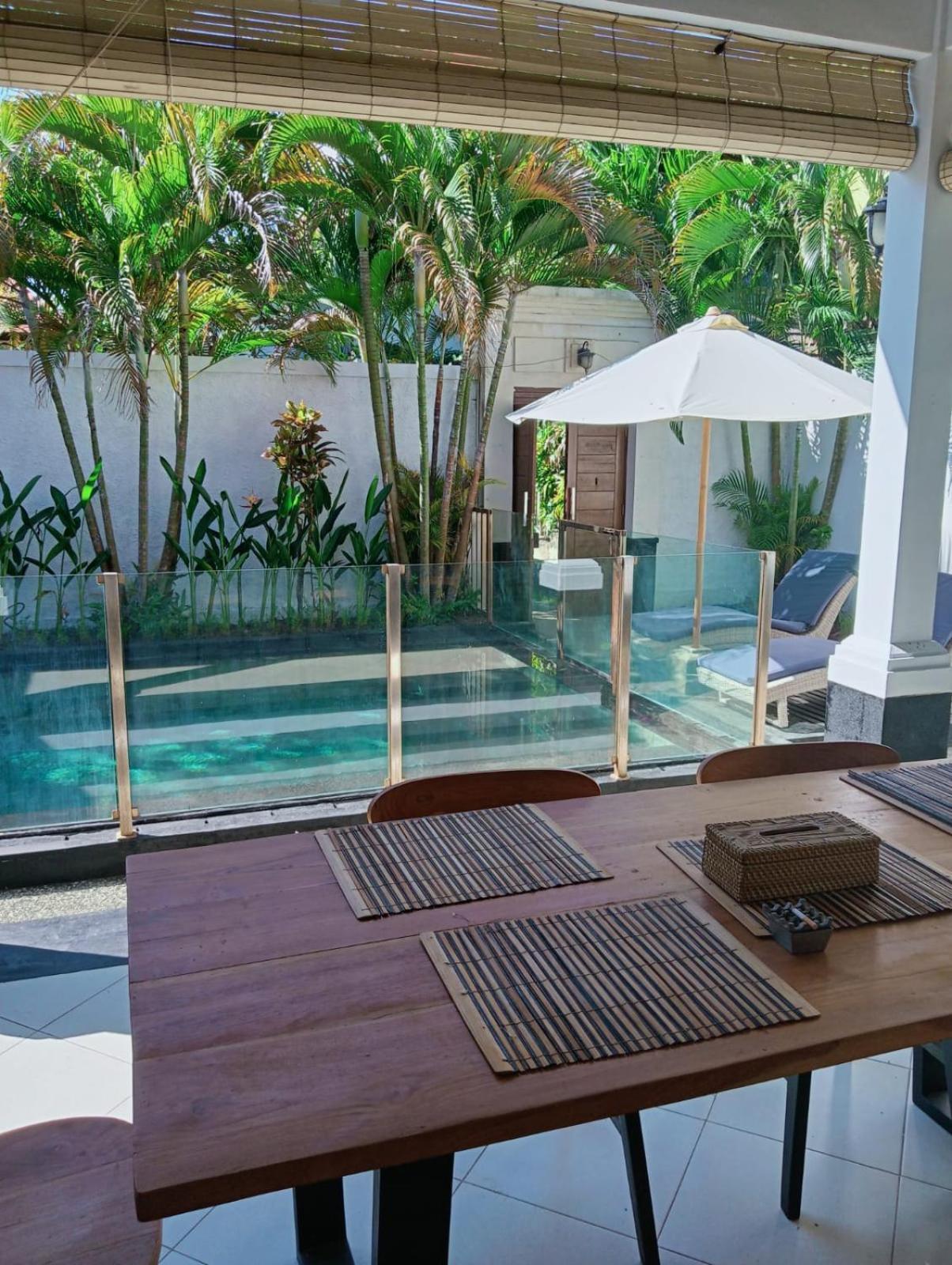 Glisten Up Side Sanur! Pousada *