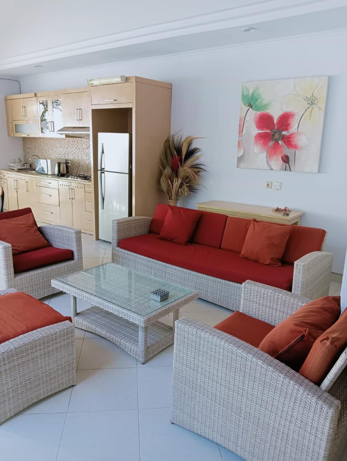 Villa Glisten Up Side Sanur!