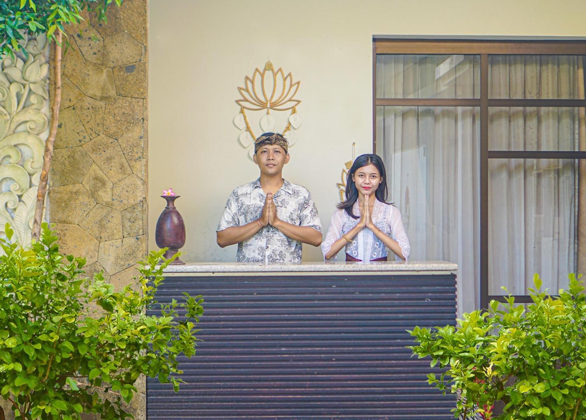 Wisma tamu Dirga's House View By Eps 4*
