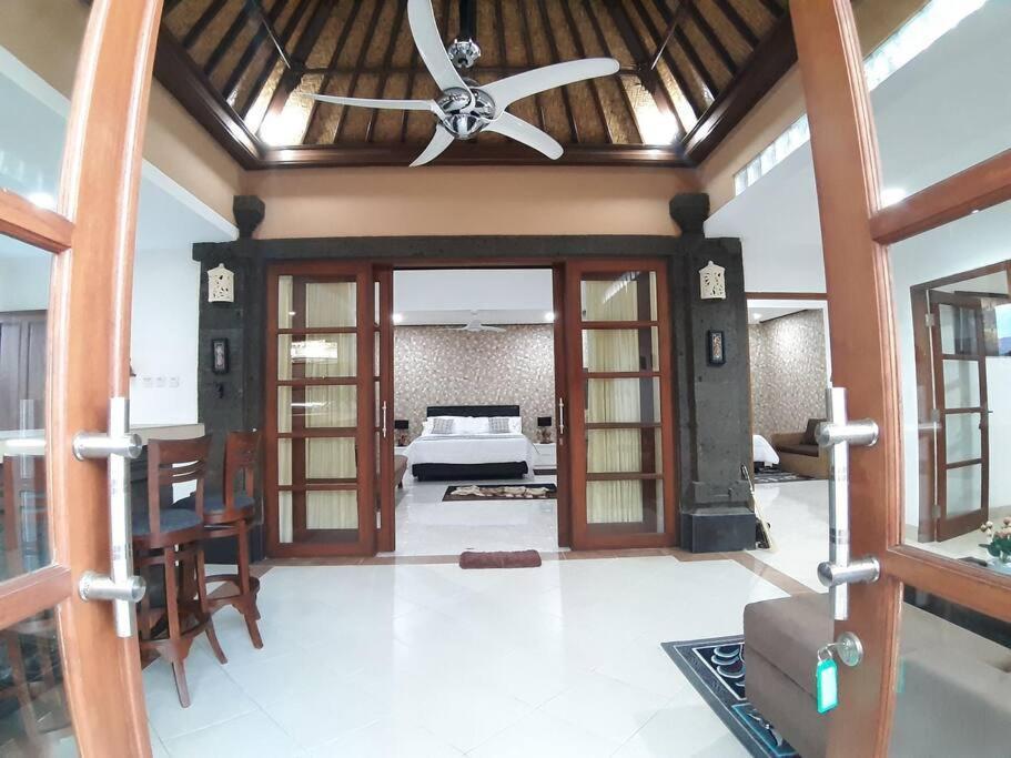 Mey Sekuta, Cantik Di Bali 3 Bedroom Villa Sanur (Bali)