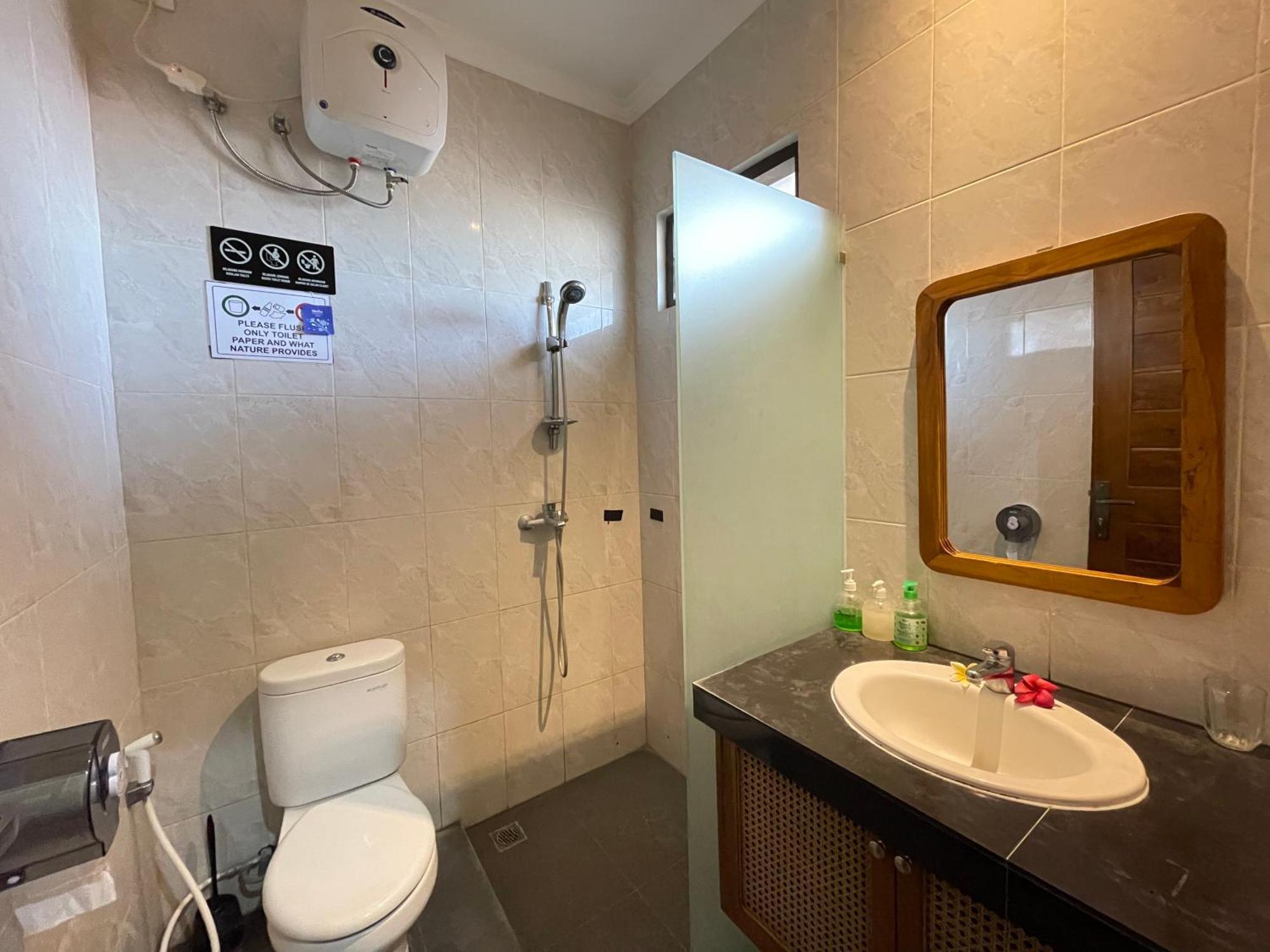 Wisma tamu Kubu Indah Near Sindhu *
