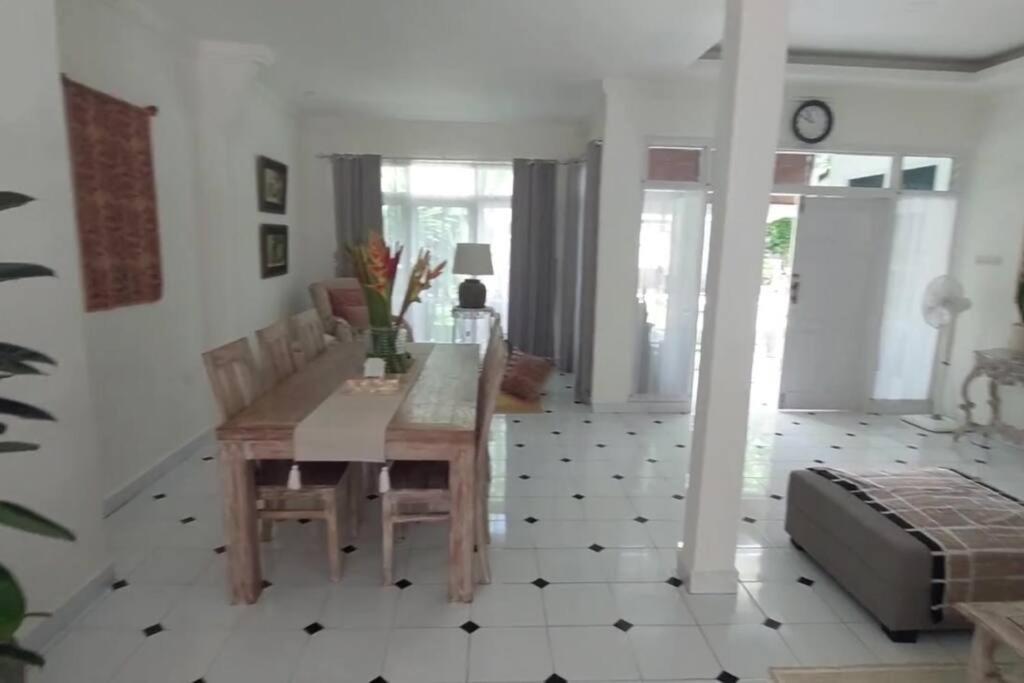 2 Bed Mertasari - Sumai Mertasari * Sanur (Bali)