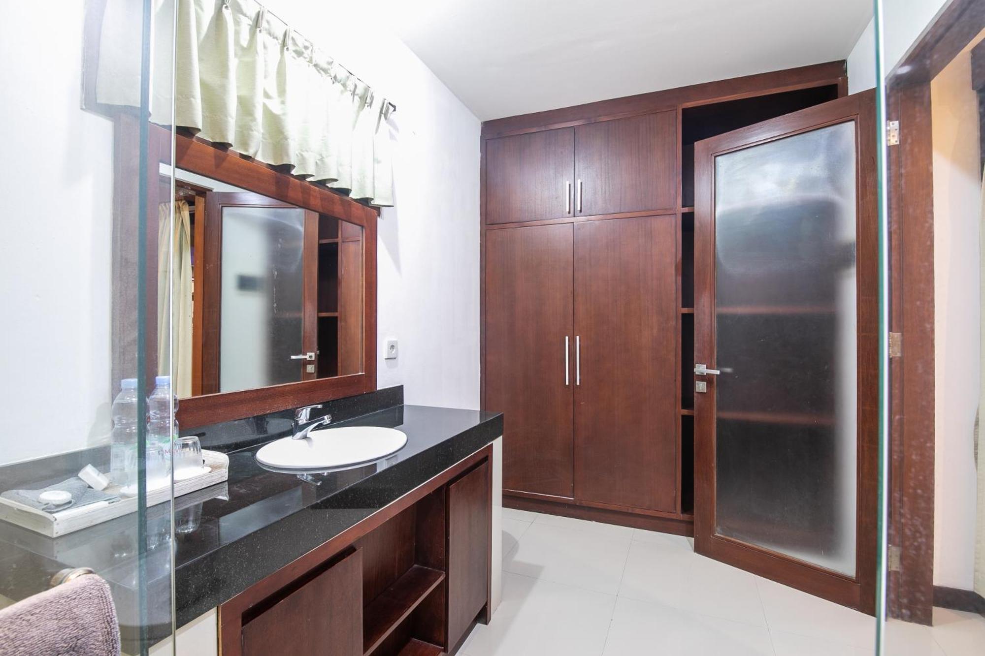 6-br Pool Walk To Danau Tamblingan St Bali Villa Sanur (Bali)