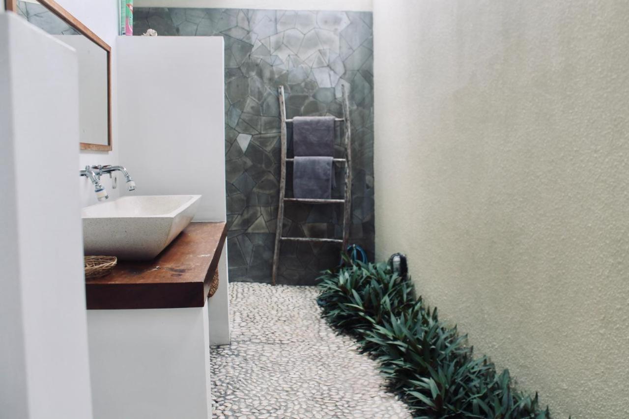 Dwipa Peaceful, Spacious 2 Bedroom Pousada Sanur