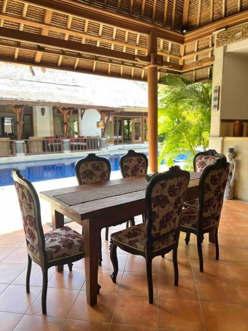 Bali Berg Villa, * Sanur (Bali)