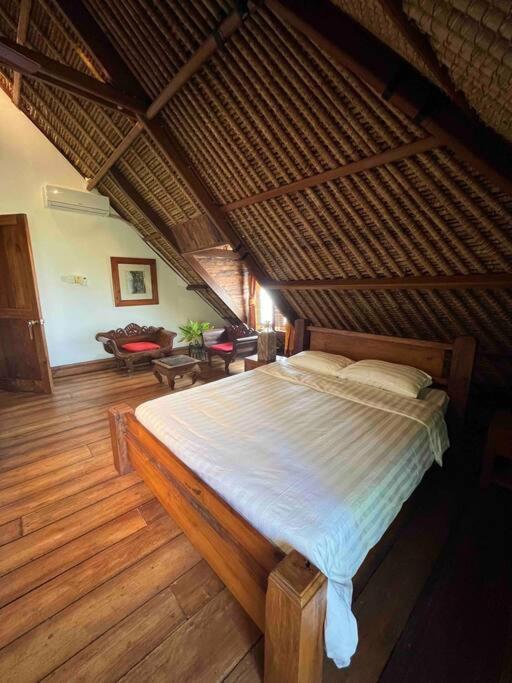 Bali Berg Villa, * Sanur (Bali)