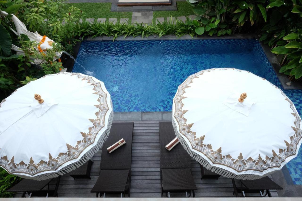 Kayu Sugih Palace Guest house